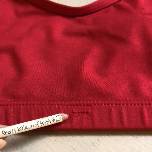 Capezio medium athletic top (or sporty bikini top) - red and lined - Picture 7 of 8